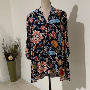 BCBG maxazria large flows shirt 1752